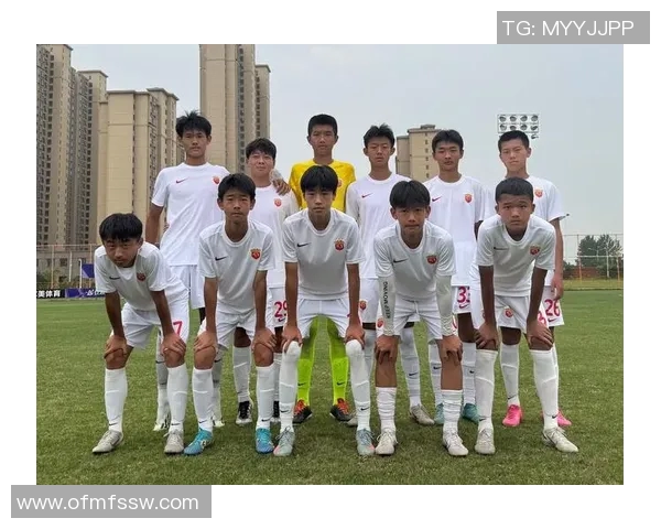 上海足球队在足球配合排行榜中荣登第九名展现出强大实力与团队默契 上海足球队在足球配合排行榜中荣登第九名展现出强大实力与团队默契