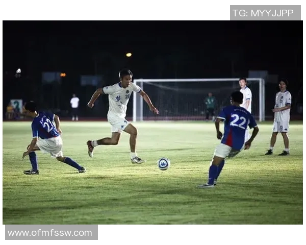学霸与足球明星的青春逆袭之路在绿茵场上绽放梦想与友情 学霸与足球明星的青春逆袭之路在绿茵场上绽放梦想与友情